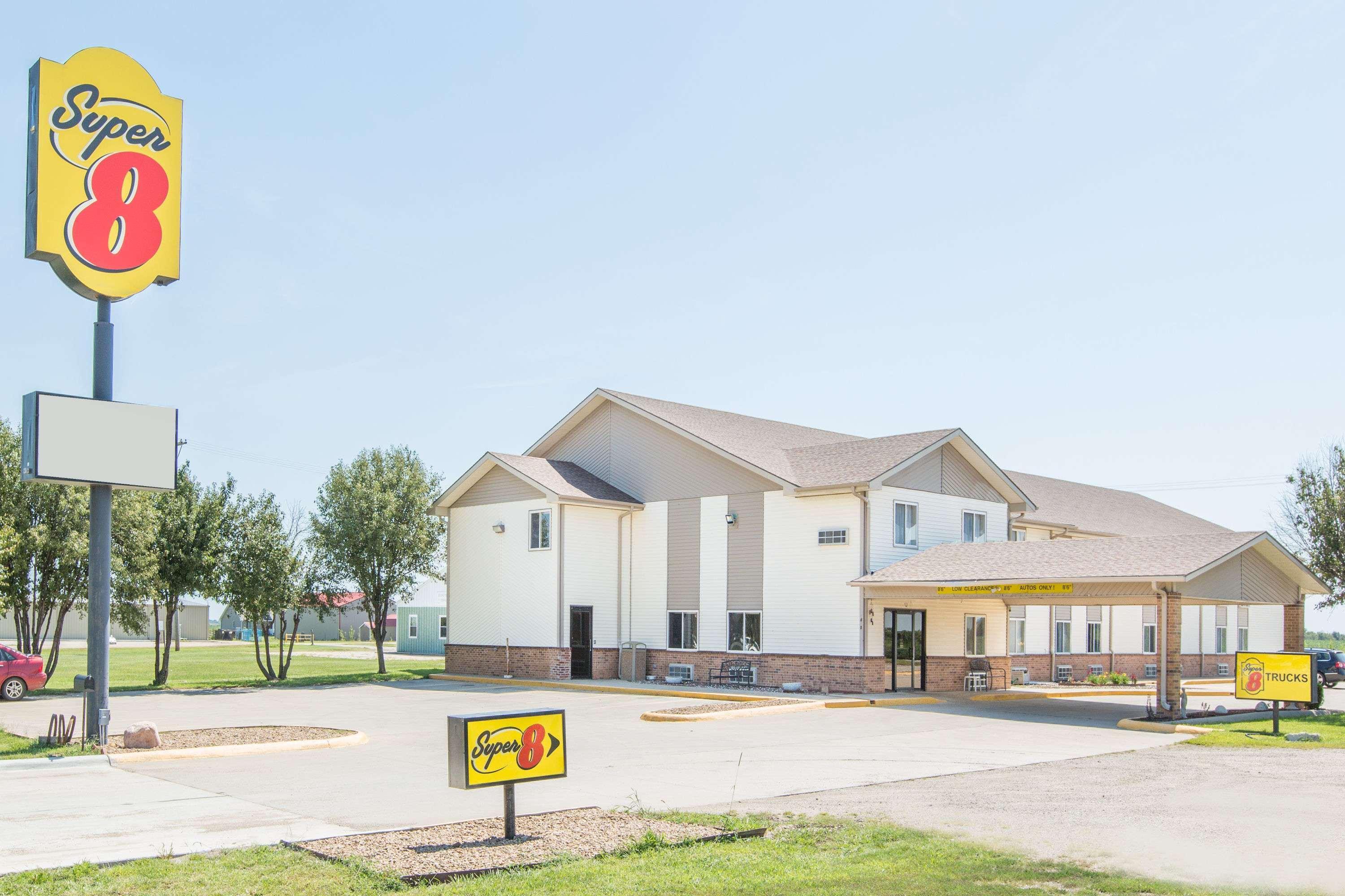 Super 8 By Wyndham Belleville Экстерьер фото